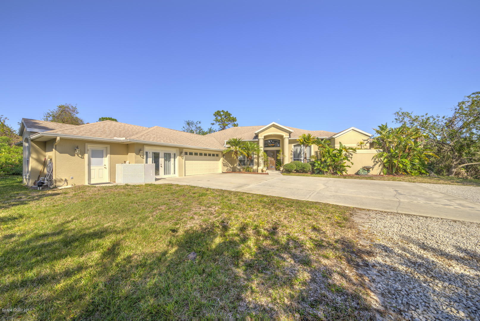 4055 Turtle Mound Road Melbourne, FL 32934 - Photo 76 of 80 Front View 2