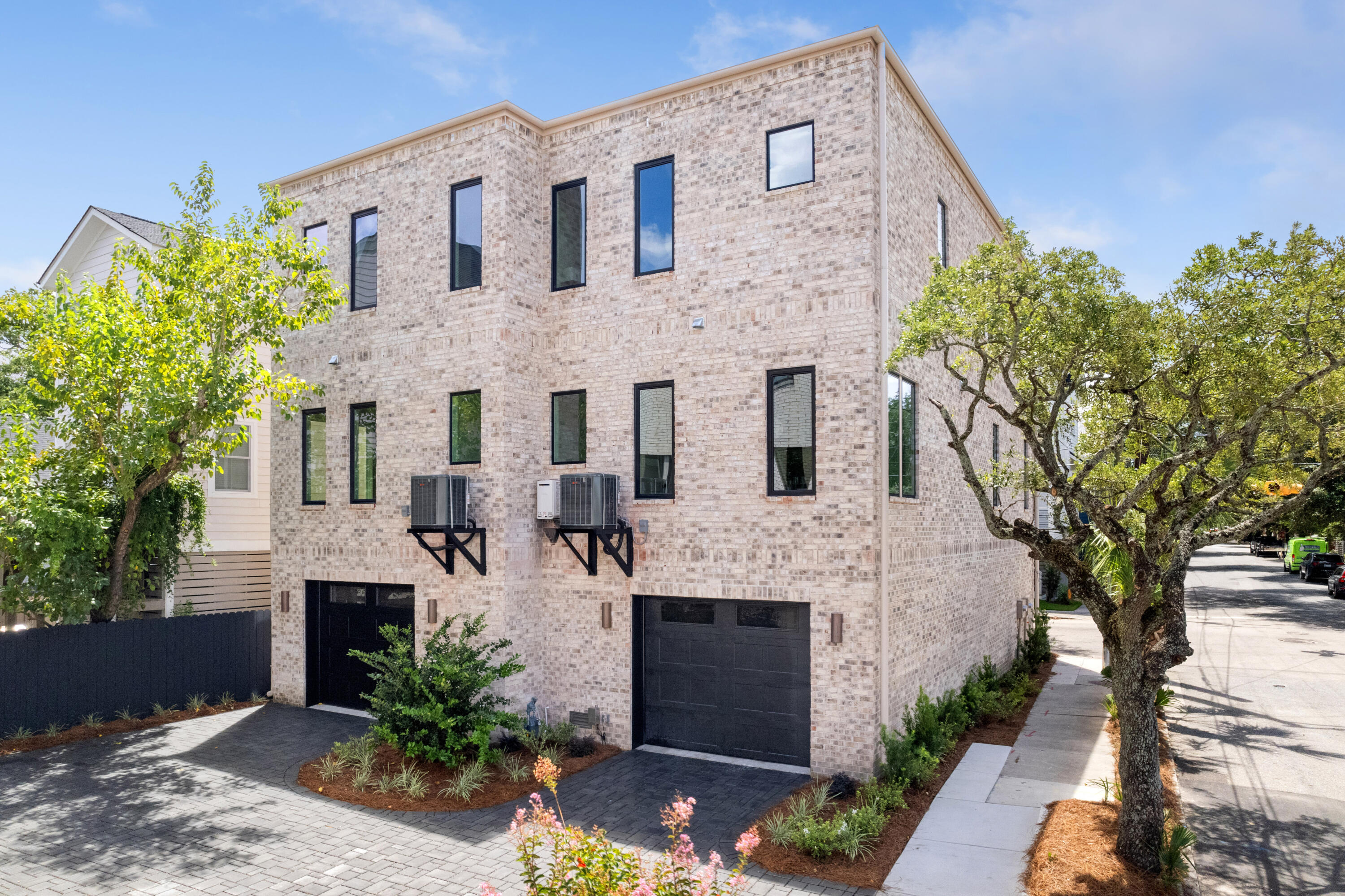 50 Cooper Street Charleston, SC 29403 - Photo 4 of 41 Exterior