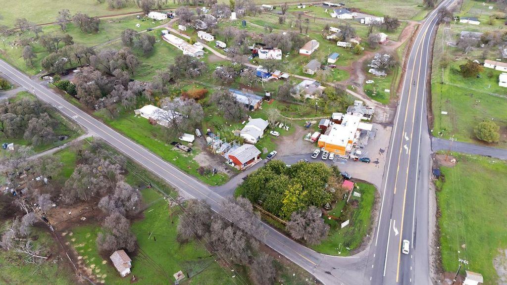 2675 Highway 140 Catheys Valley, CA 95306 - Photo 4 of 53