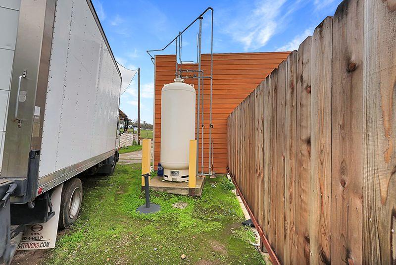 2675 Highway 140 Catheys Valley, CA 95306 - Photo 53 of 53 a view of a backyard with chairs