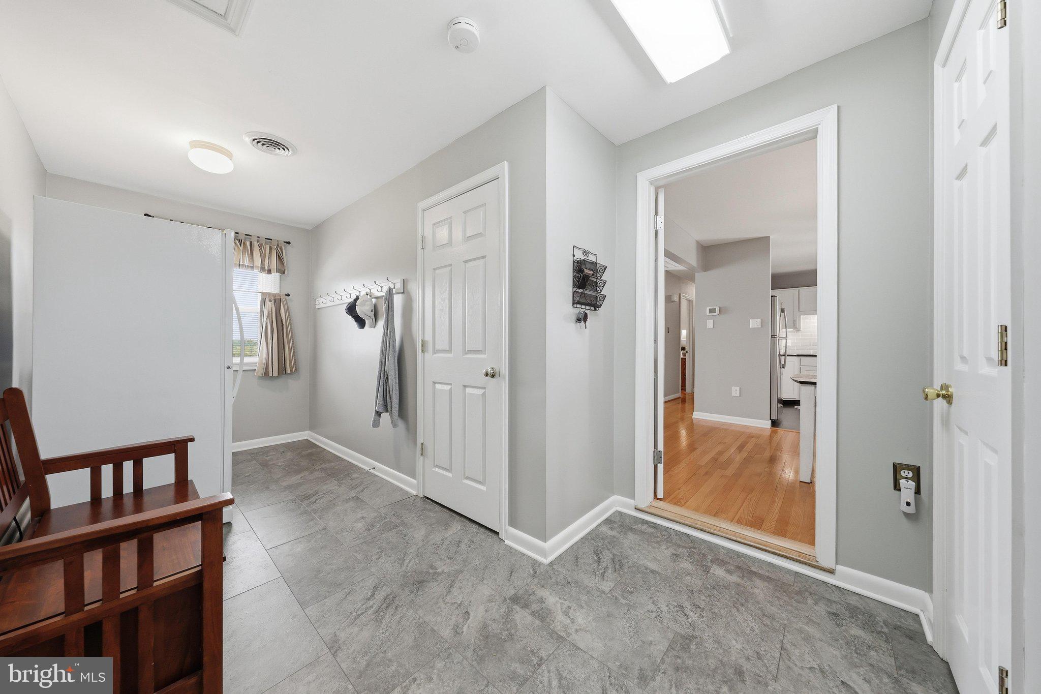 16913 Fairview Road Hagerstown, MD 21740 - Photo 29 of 57 Mudroom