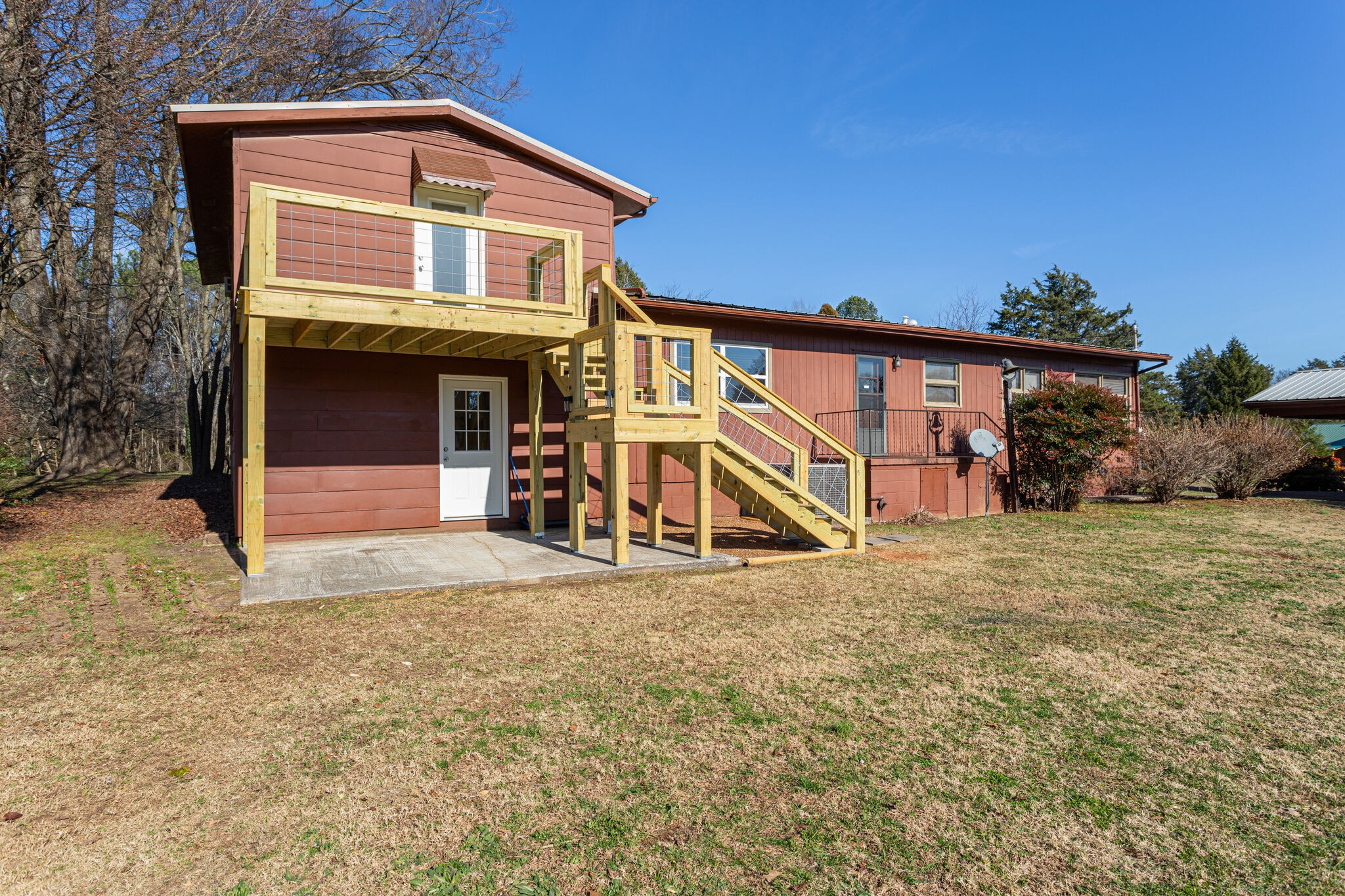 404 Monroe Floyd Road Decherd, TN 37324 - Photo 38 of 44 a view of a house with a park