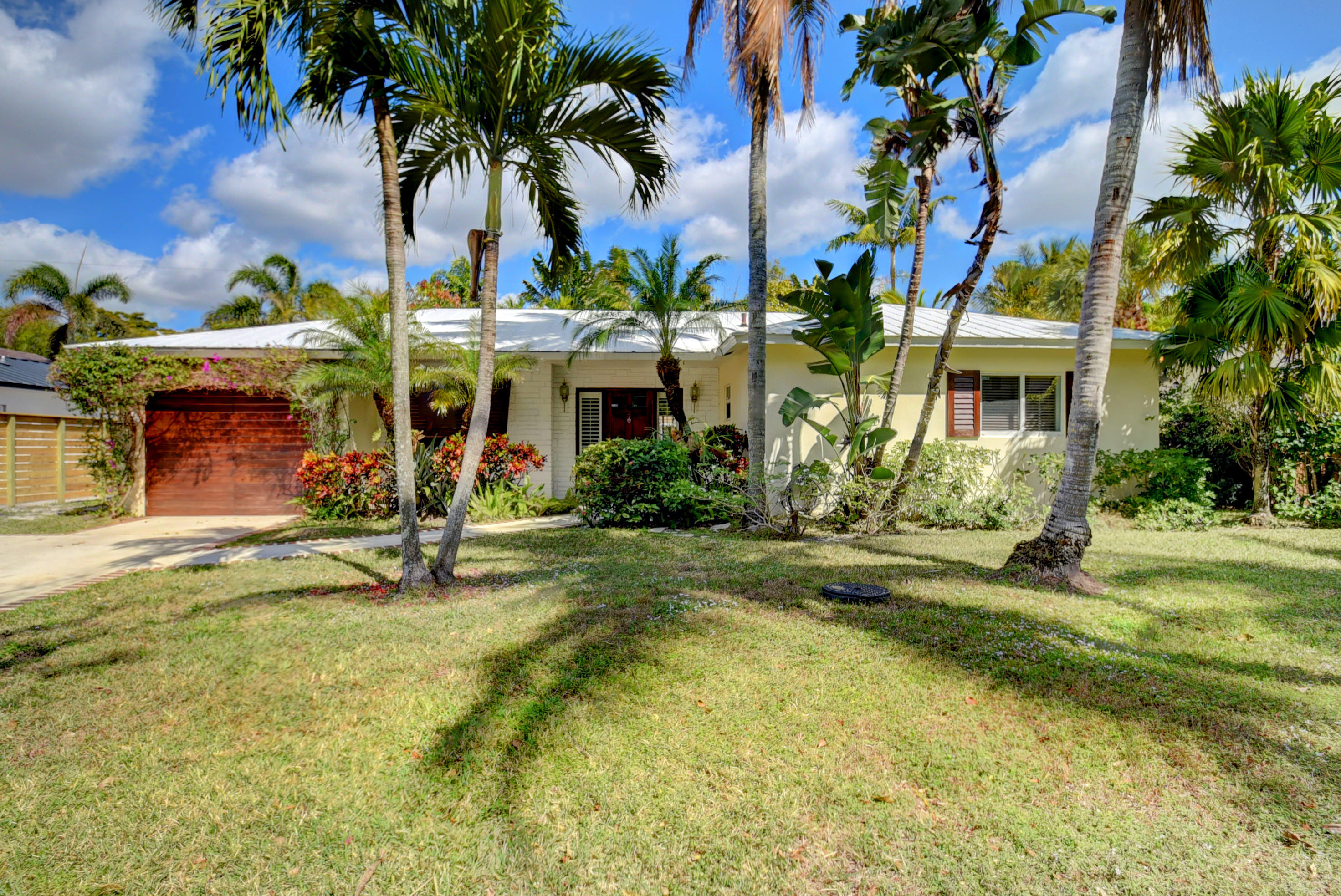 869 Periwinkle Street Boca Raton, FL 33486 - Photo 1 of 31 Front