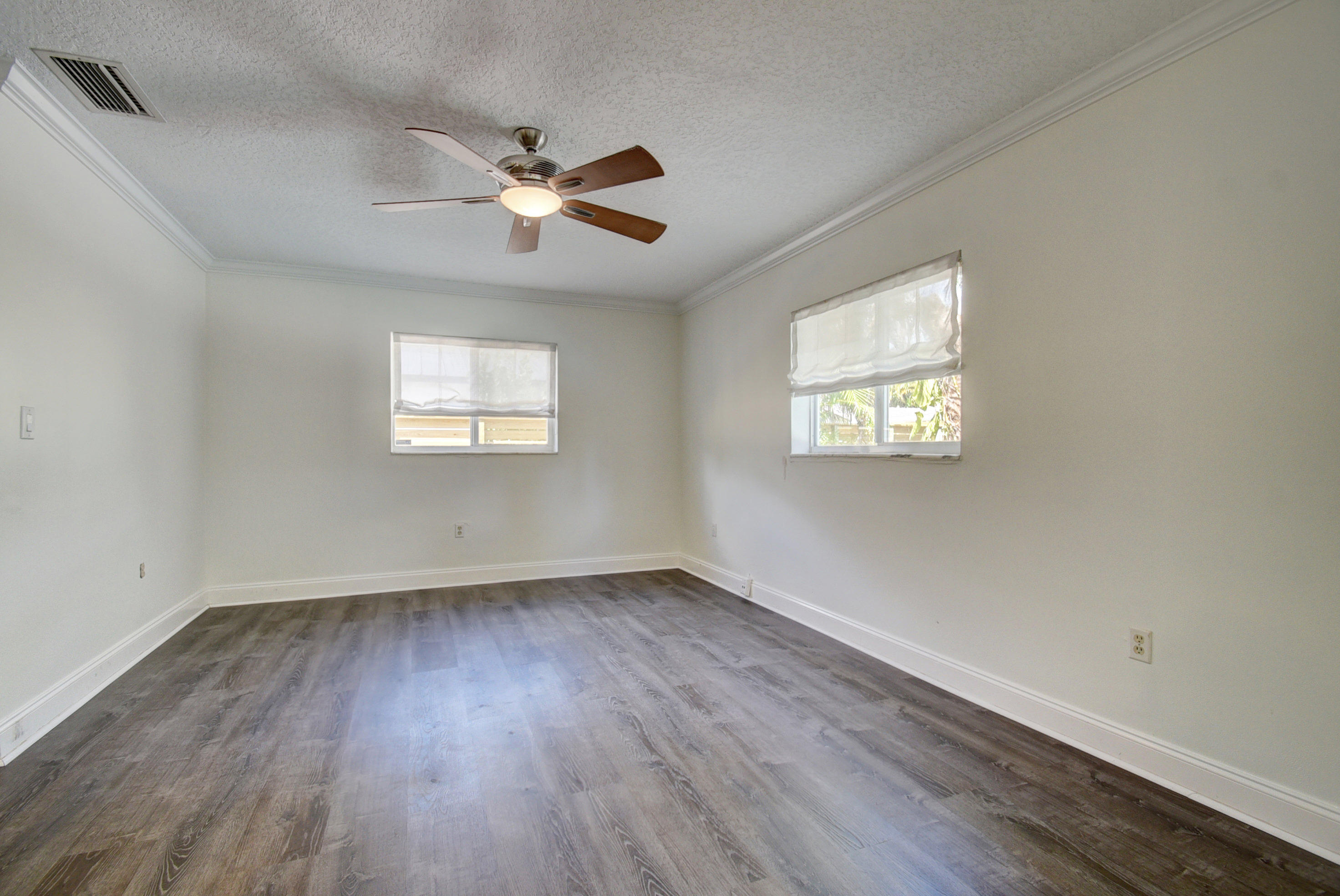 869 Periwinkle Street Boca Raton, FL 33486 - Photo 13 of 31 Family Room angle 2