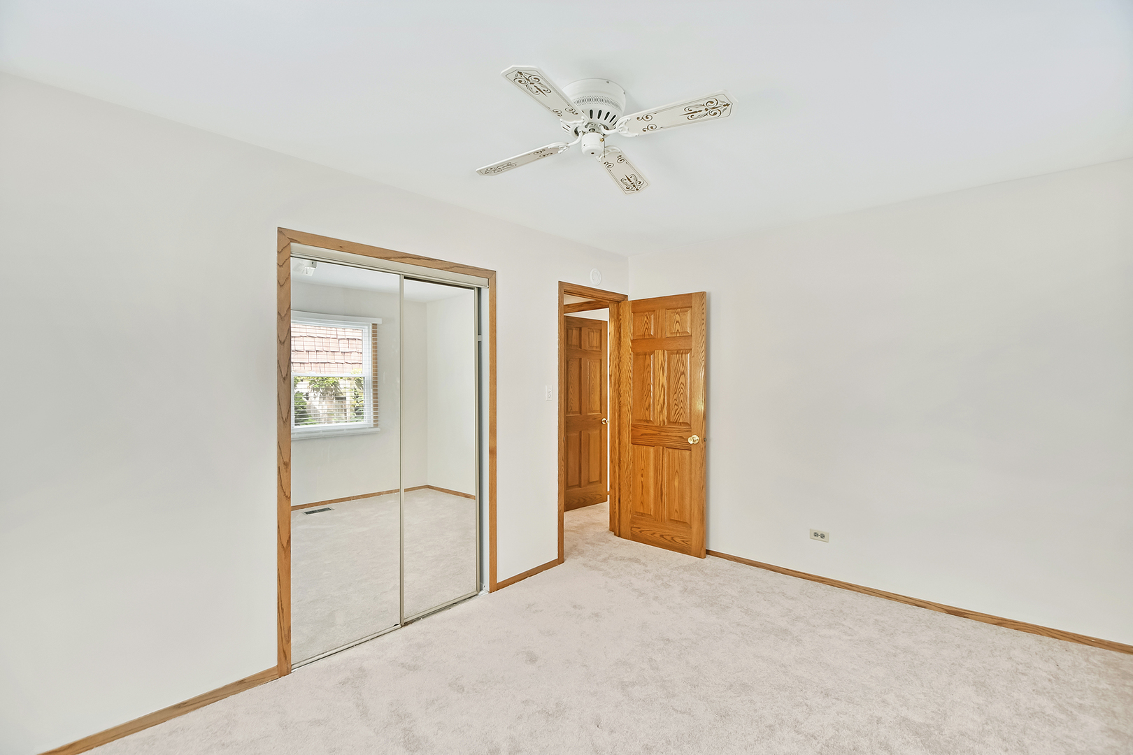 284 Timber Hill Road Buffalo Grove, IL 60089 - Photo 25 of 34 Gallery Image 25