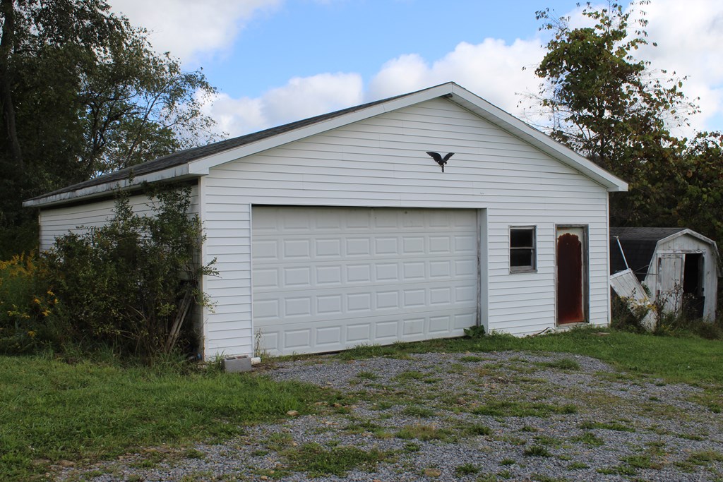 2281 McGill Road Corsica, PA 15829 - Photo 4 of 36