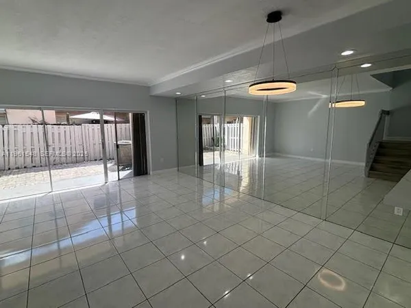 $2,999 | 11826 Southwest 99th Street, Miami, FL 33186