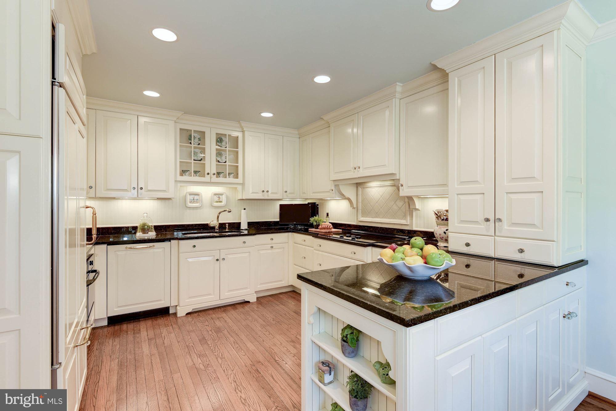 1328 Skipwith Road McLean, VA 22101 - Photo 10 of 30 Kitchen