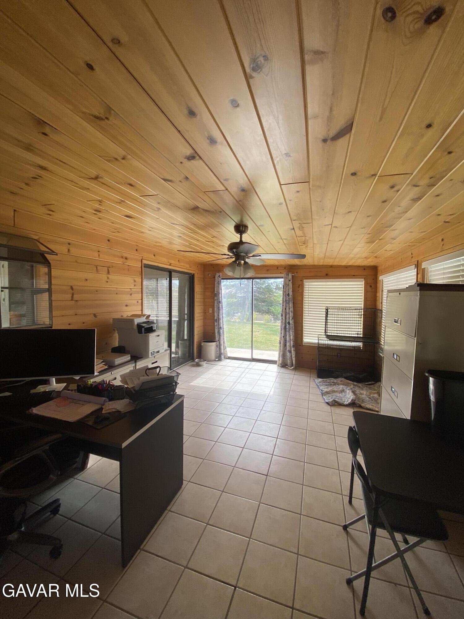 20909 Ridgeway Drive Tehachapi, CA 93561 - Photo 6 of 13 a view of a workspace with furniture