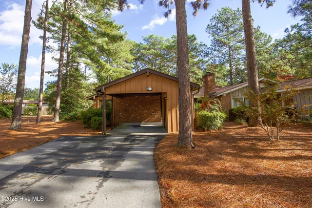 $300,000 | 414 Teakwood Lane, Southern Pines, NC 28387