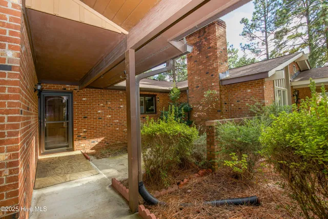 $300,000 | 414 Teakwood Lane, Southern Pines, NC 28387