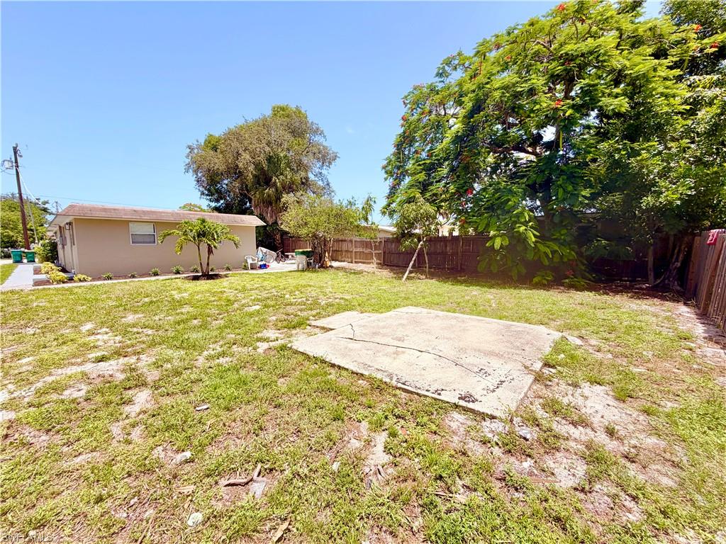 2485 Bayside Street Naples, FL 34112 - Photo 23 of 24