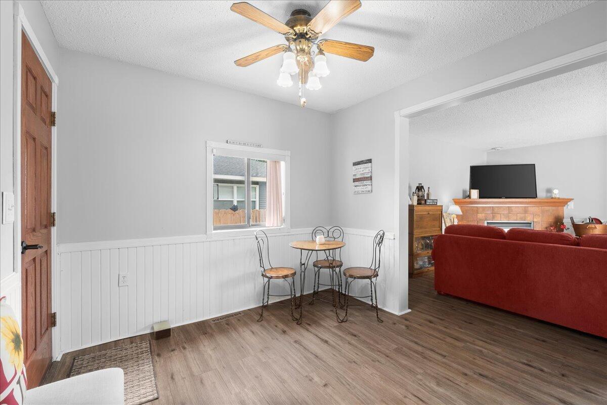1407 Haverhill Road Muskegon, MI 49441 - Photo 12 of 30 12-DSC_9249