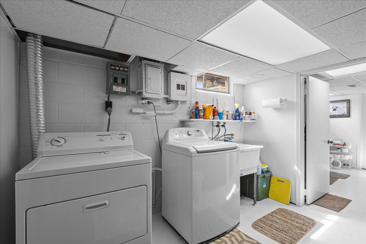 1407 Haverhill Road Muskegon, MI 49441 - Photo 21 of 30 21-DSC_9319