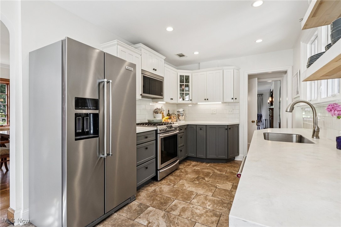 227 Overwood Road Akron, OH 44313 - Photo 14 of 47 Kitchen