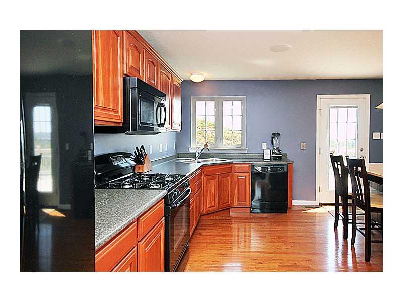 240 Maple Ridge Drive Canonsburg, PA 15317 - Photo 7 of 18 Kitchen.
