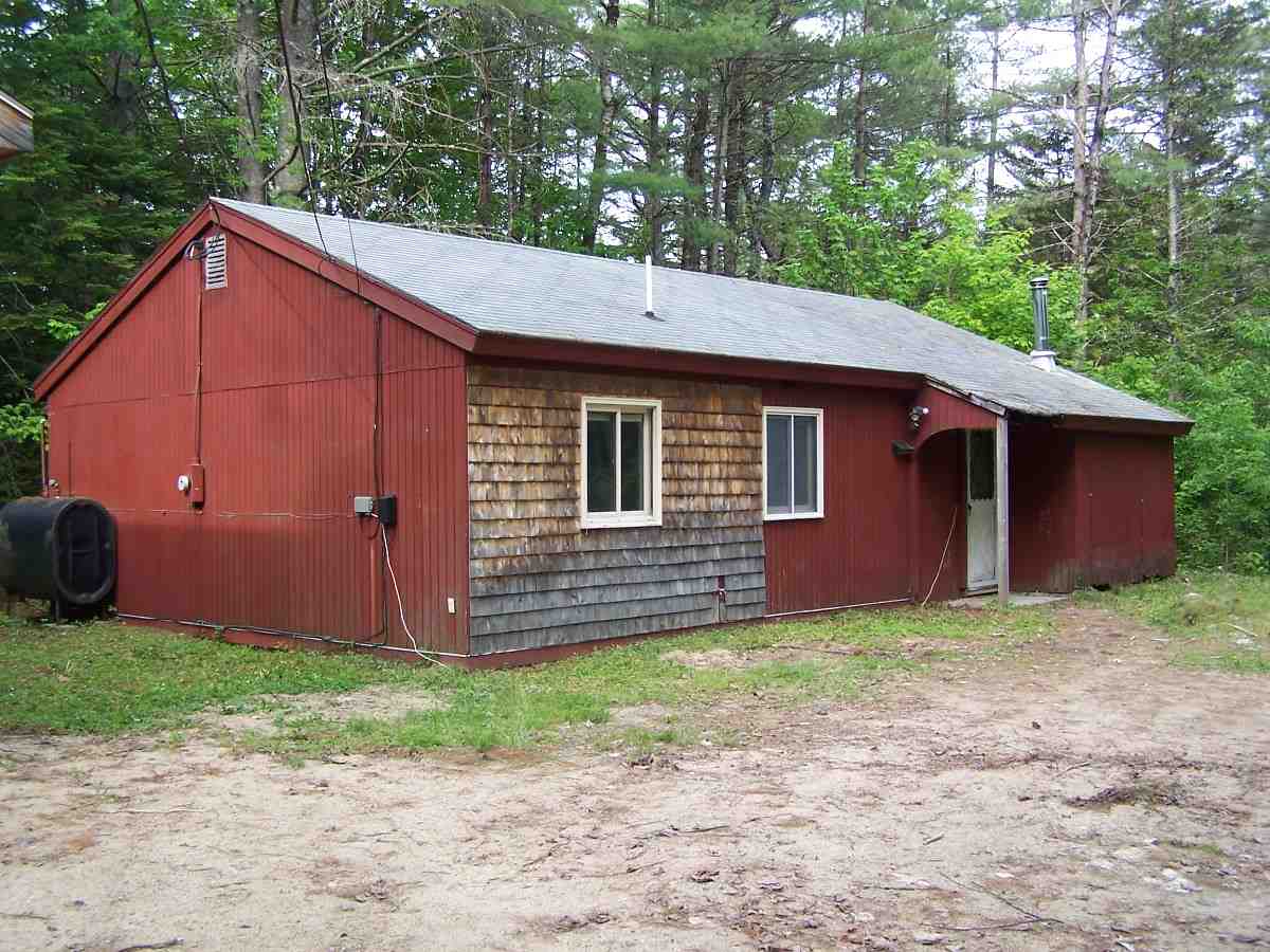 38 Cuttyhunk Road Thornton, NH 03285 - Photo 1 of 8