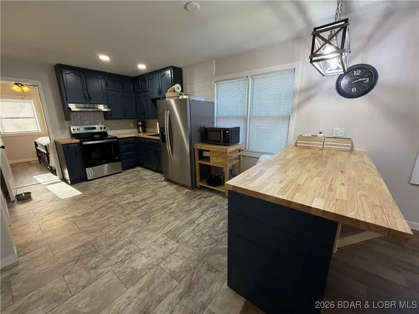 $275,000 | 23142 Salley Drive, Warsaw, MO 65355