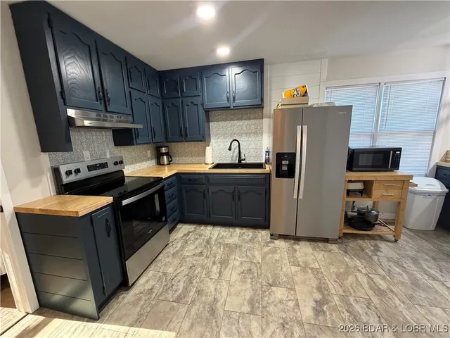 $295,000 | 23142 Salley Drive, Warsaw, MO 65355