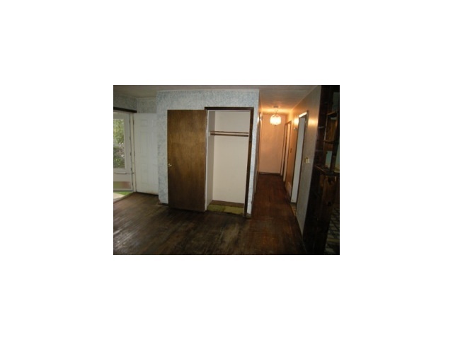1899 Stetson Road Columbus, OH 43232 - Photo 3 of 13 Gallery Image 3