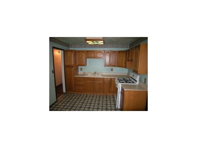 1899 Stetson Road Columbus, OH 43232 - Photo 6 of 13 Gallery Image 6