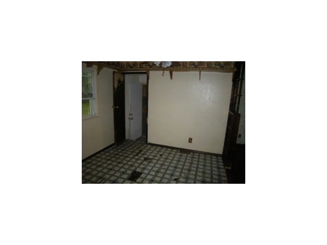 1899 Stetson Road Columbus, OH 43232 - Photo 7 of 13 Gallery Image 7
