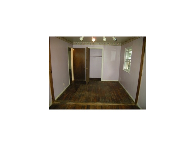 1899 Stetson Road Columbus, OH 43232 - Photo 9 of 13 Gallery Image 9