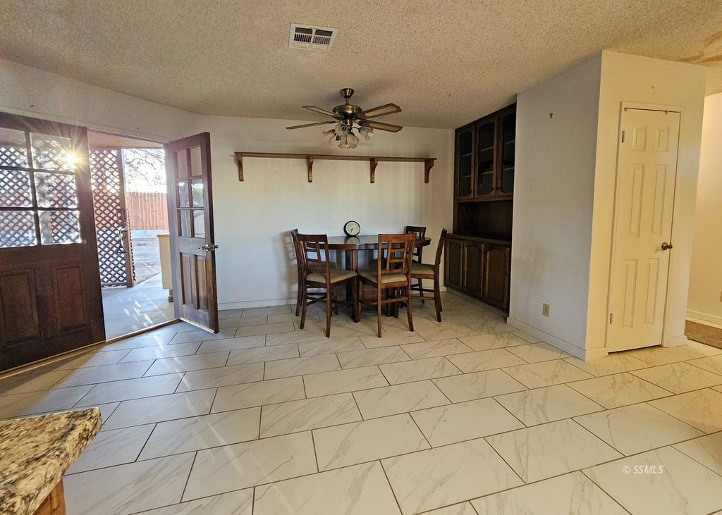 533 South Appaloosa Street Ridgecrest, CA 93555 - Photo 4 of 29 Gallery Image 4