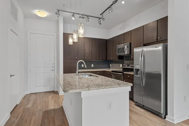 $2,950 | 1900 Barton Springs Road, Unit 2027, Austin, TX 78704