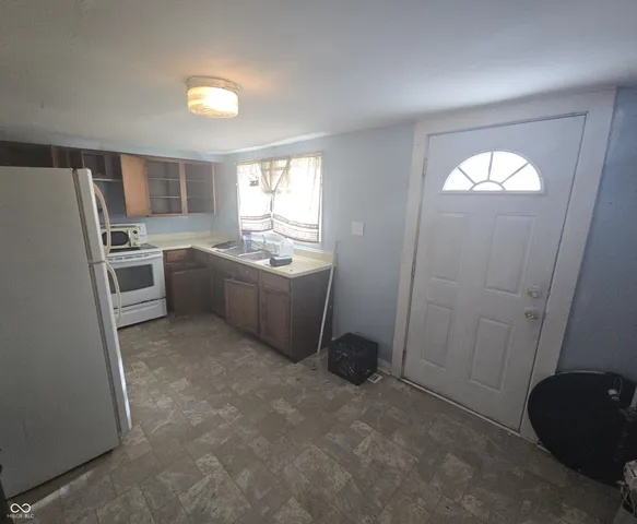 $99,900 | 1425 West 10th Street, Muncie, IN 47302