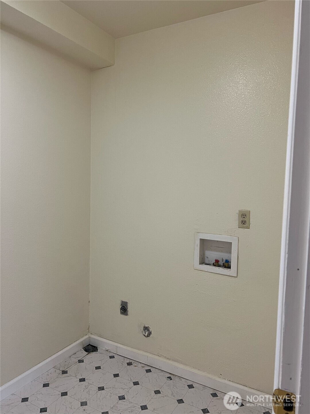 2008 Shattuck Avenue South Renton, WA 98055 - Photo 12 of 21