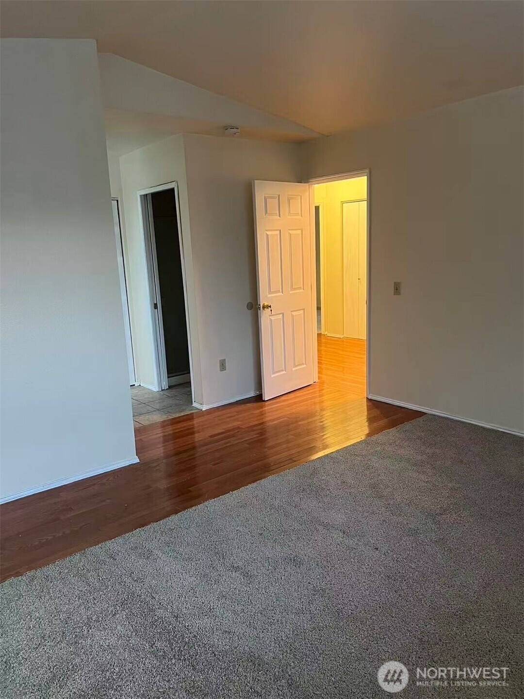 2008 Shattuck Avenue South Renton, WA 98055 - Photo 14 of 21