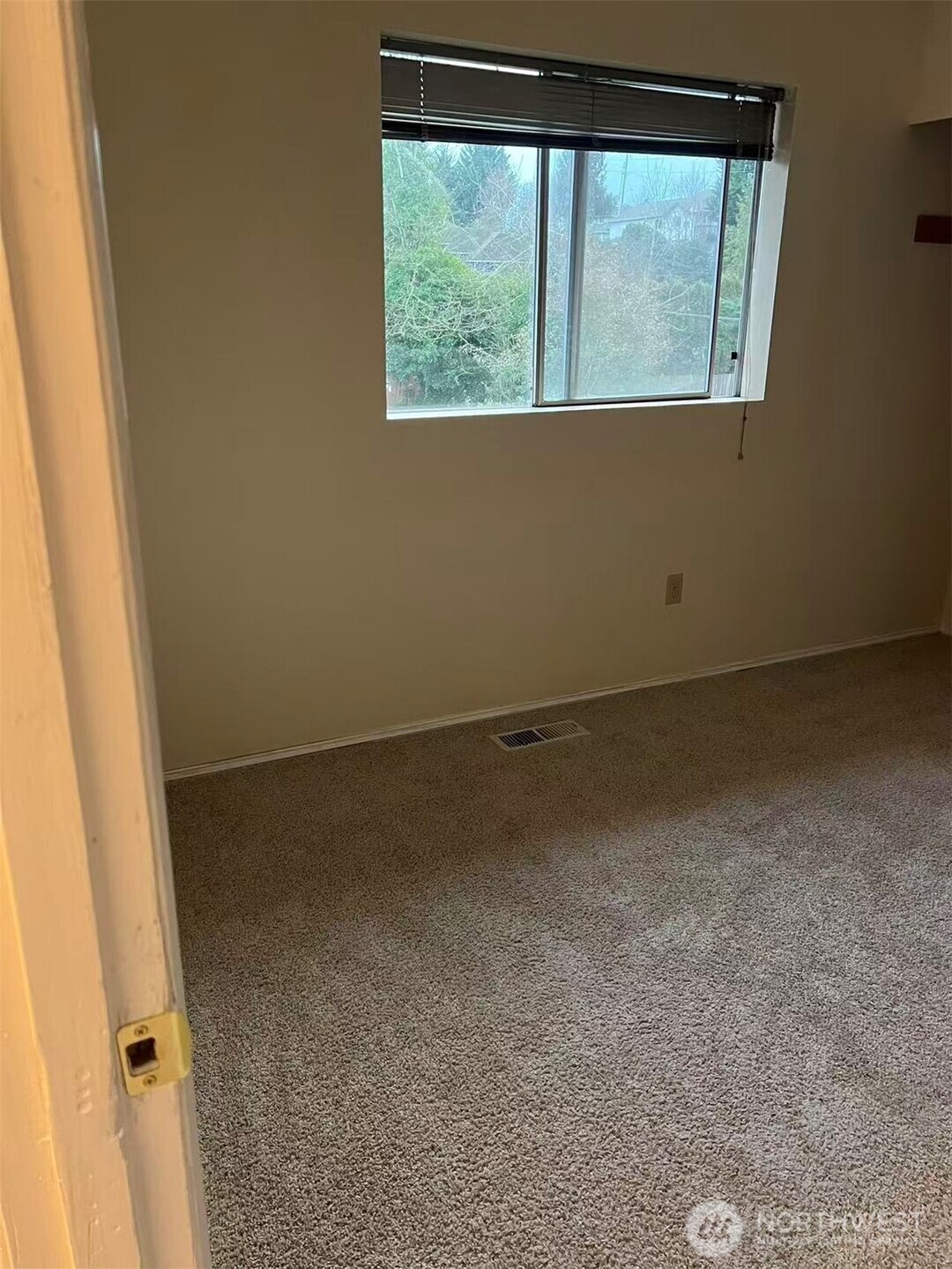 2008 Shattuck Avenue South Renton, WA 98055 - Photo 15 of 21