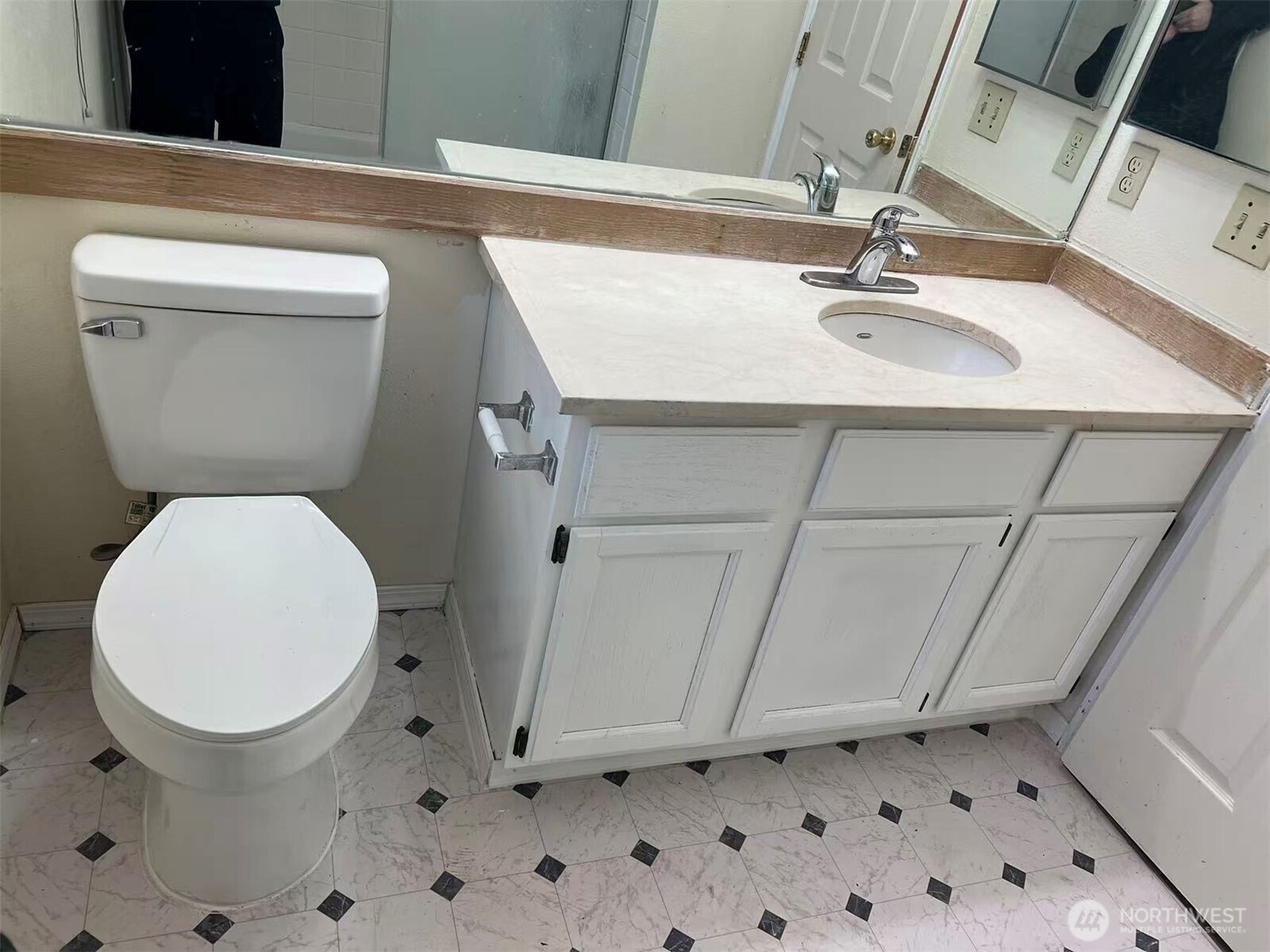 2008 Shattuck Avenue South Renton, WA 98055 - Photo 18 of 21