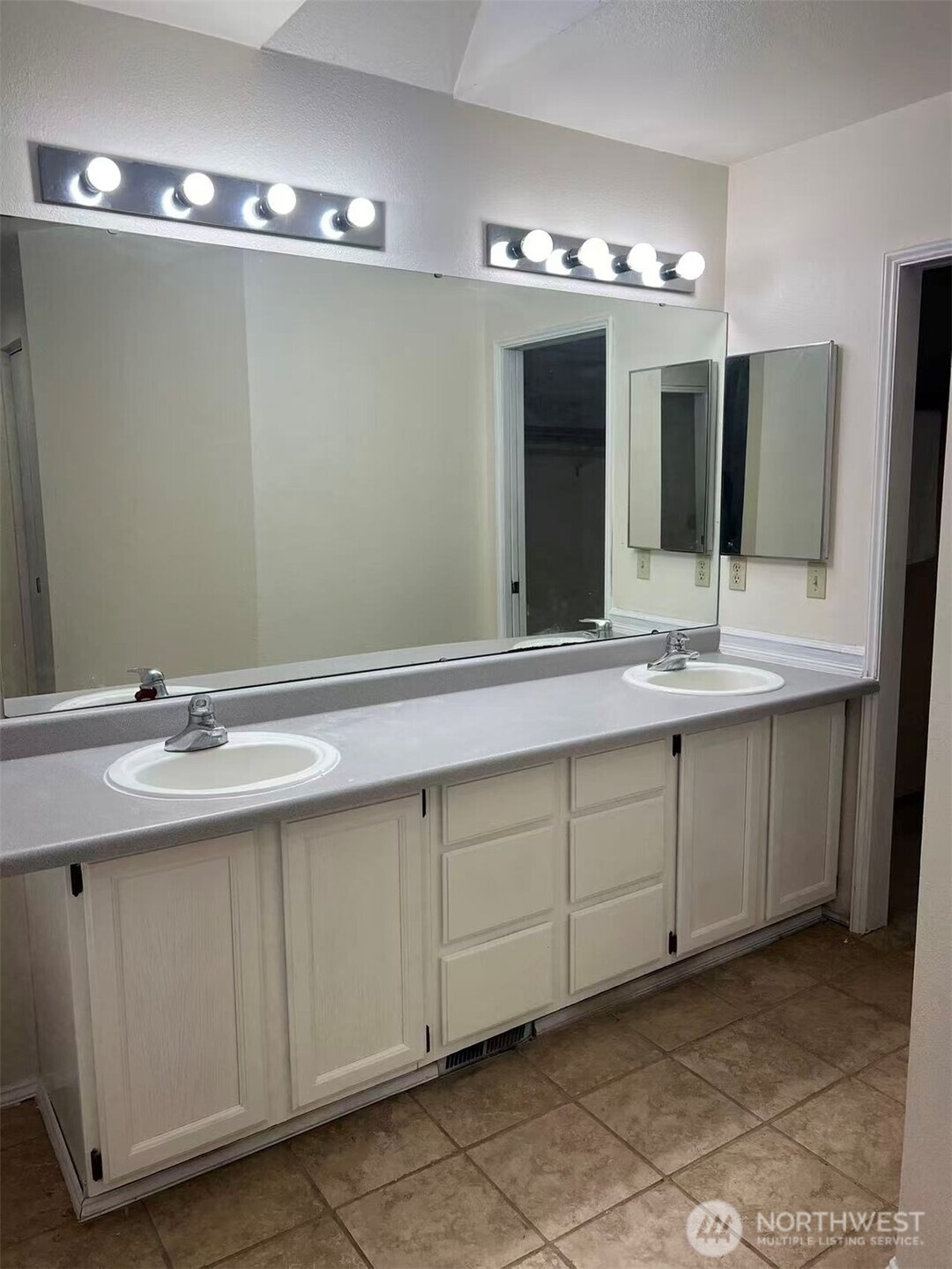 2008 Shattuck Avenue South Renton, WA 98055 - Photo 20 of 21