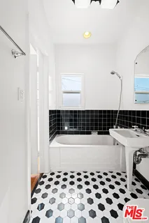 $2,495,000 | 361 North Mansfield Avenue, Los Angeles, CA 90036