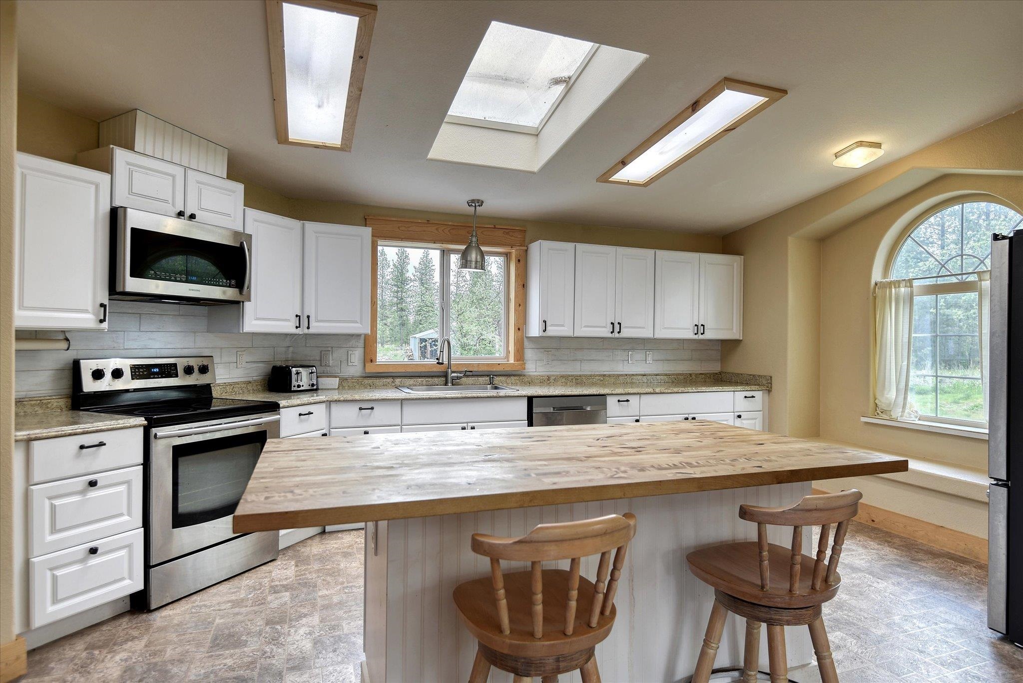 4708 West Pinto Road Cheney, WA 99004 - Photo 11 of 39