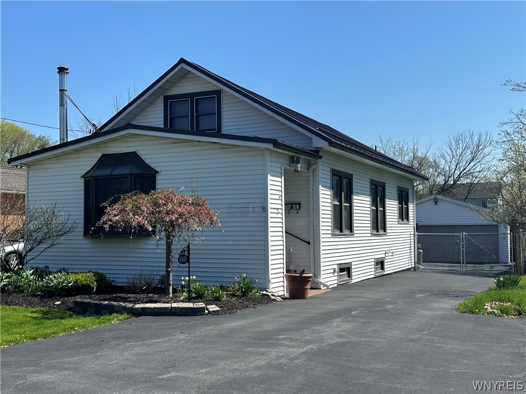 4835 Harlem Road Amherst, NY 14226 - Photo 1 of 1 Welcome to 4835 Harlem Rd!