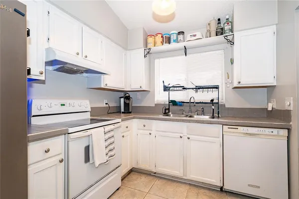 $300,000 | 207 Lake Drive, Orlando, FL 32835