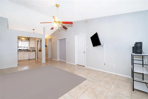 $300,000 | 207 Lake Drive, Orlando, FL 32835