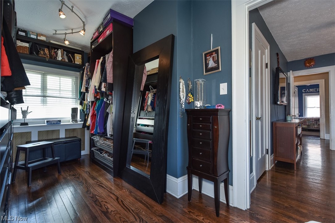 2607 Kingston Road Cleveland, OH 44118 - Photo 20 of 35