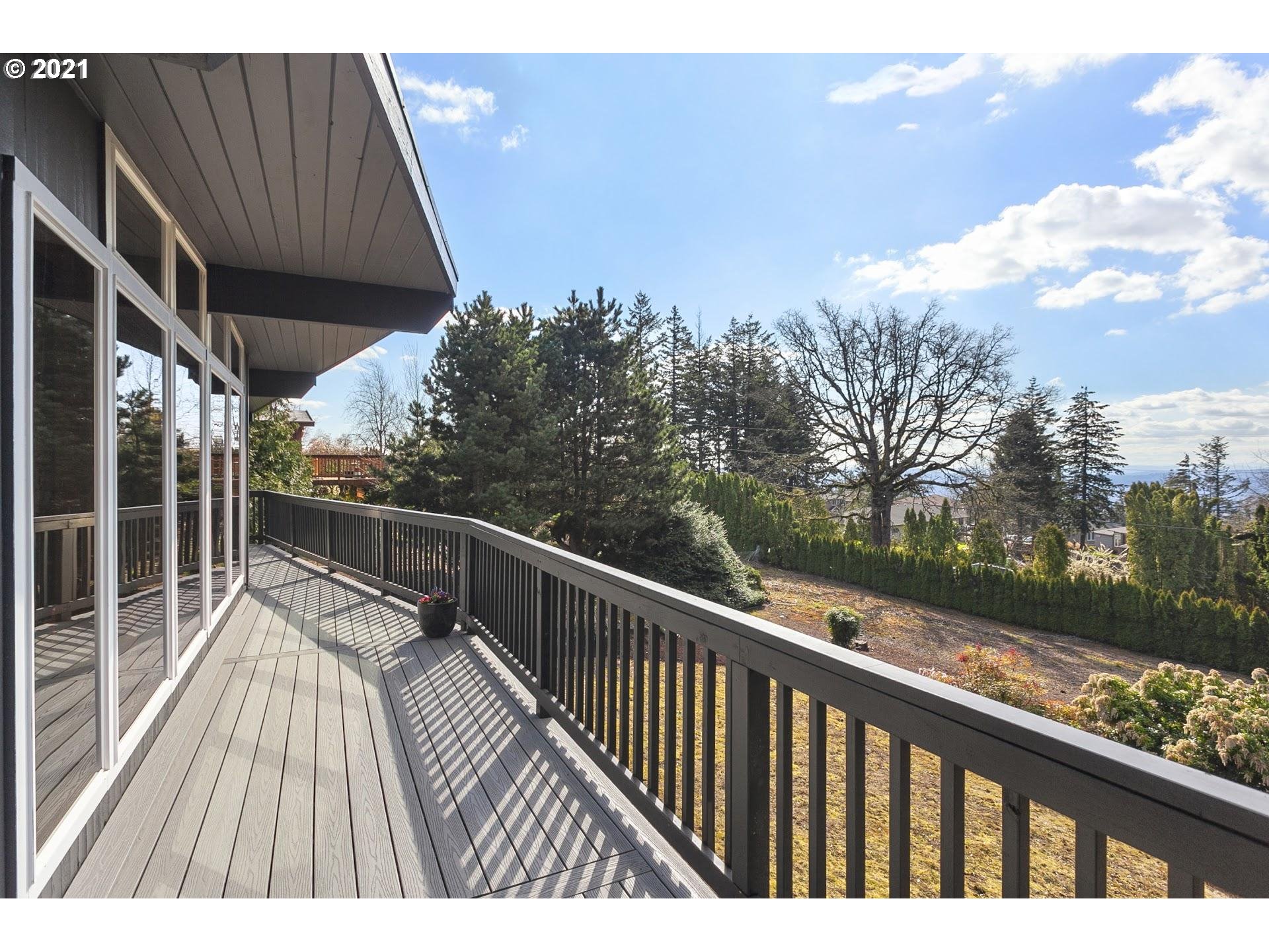 10833 Southeast Idleman Road Happy Valley, OR 97086 - Photo 11 of 32 Gallery Image 11