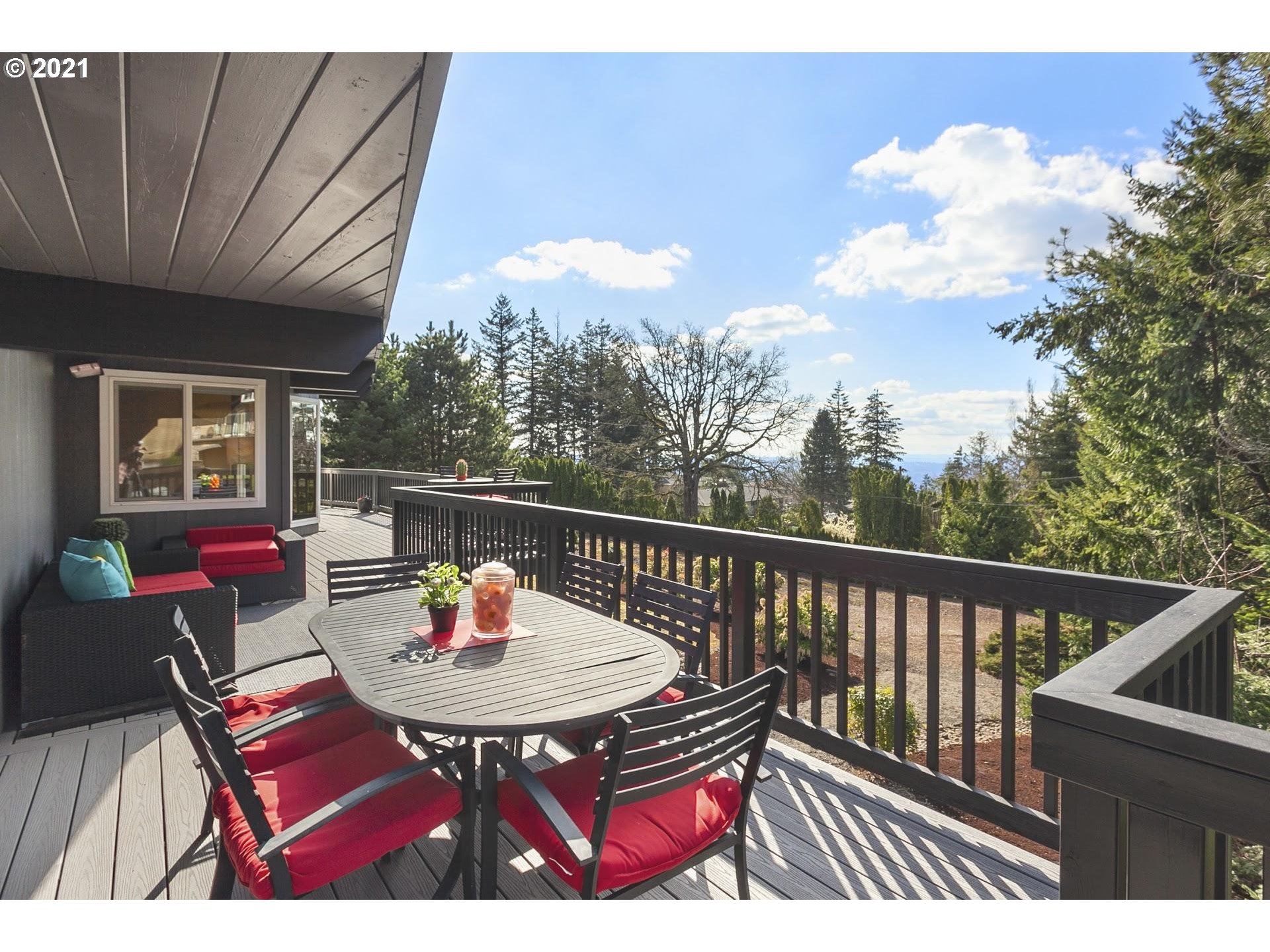 10833 Southeast Idleman Road Happy Valley, OR 97086 - Photo 10 of 32 Gallery Image 10