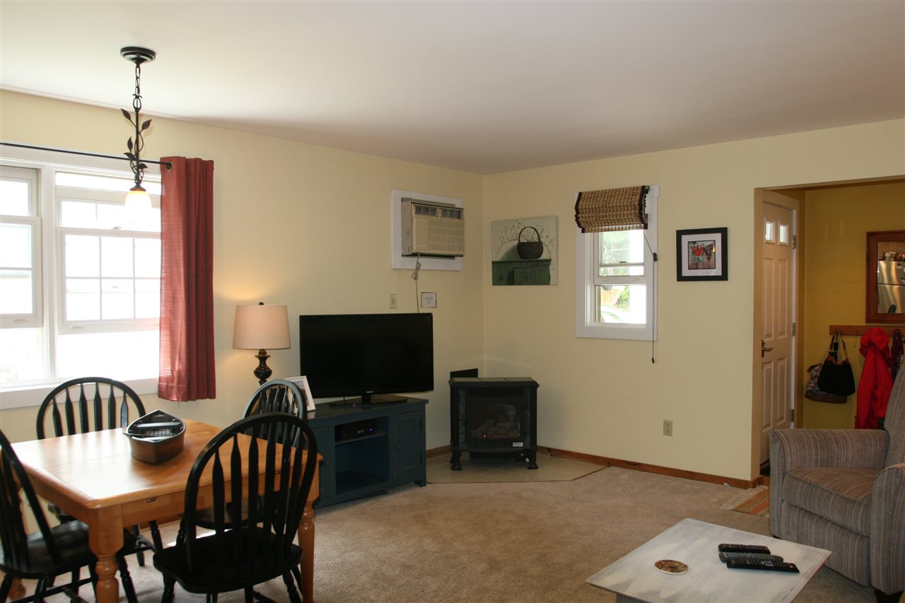 117 Mountain Road, Unit 304 Stowe, VT 05672 - Photo 8 of 15 Gallery Image 8