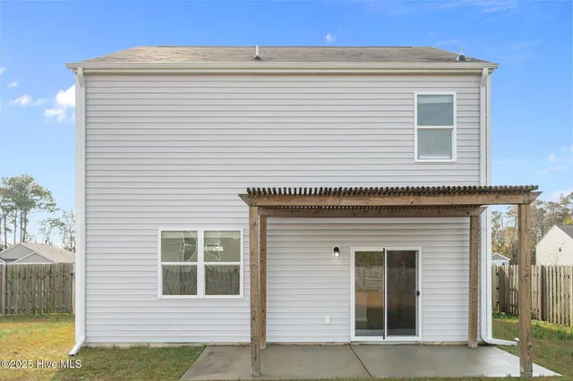 $2,395 | 800 Lenox Drive, Holly Ridge, NC 28445