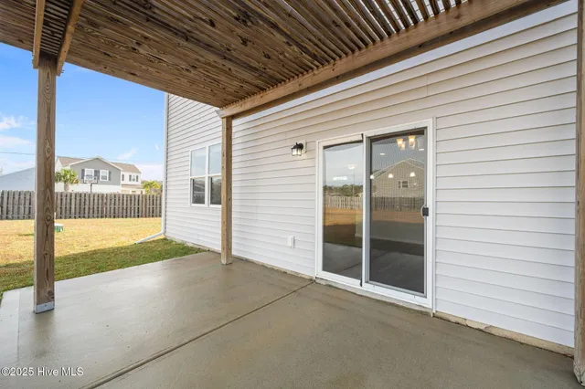 $2,395 | 800 Lenox Drive, Holly Ridge, NC 28445