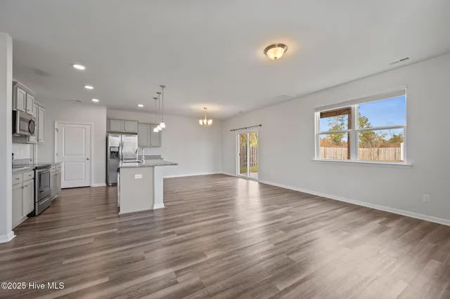 $2,395 | 800 Lenox Drive, Holly Ridge, NC 28445