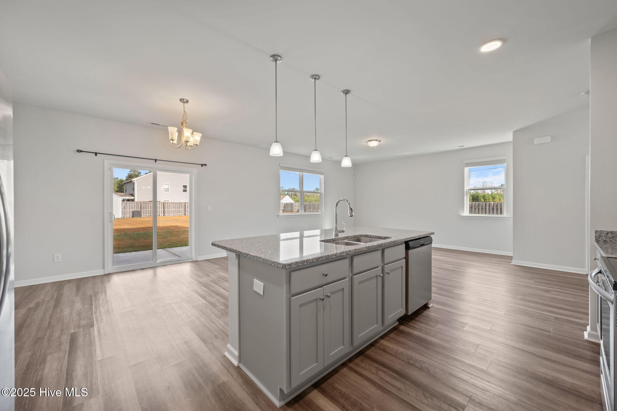 800 Lenox Drive Holly Ridge, NC 28445 - Photo 8 of 33 31-web-or-mls-_RAD7989