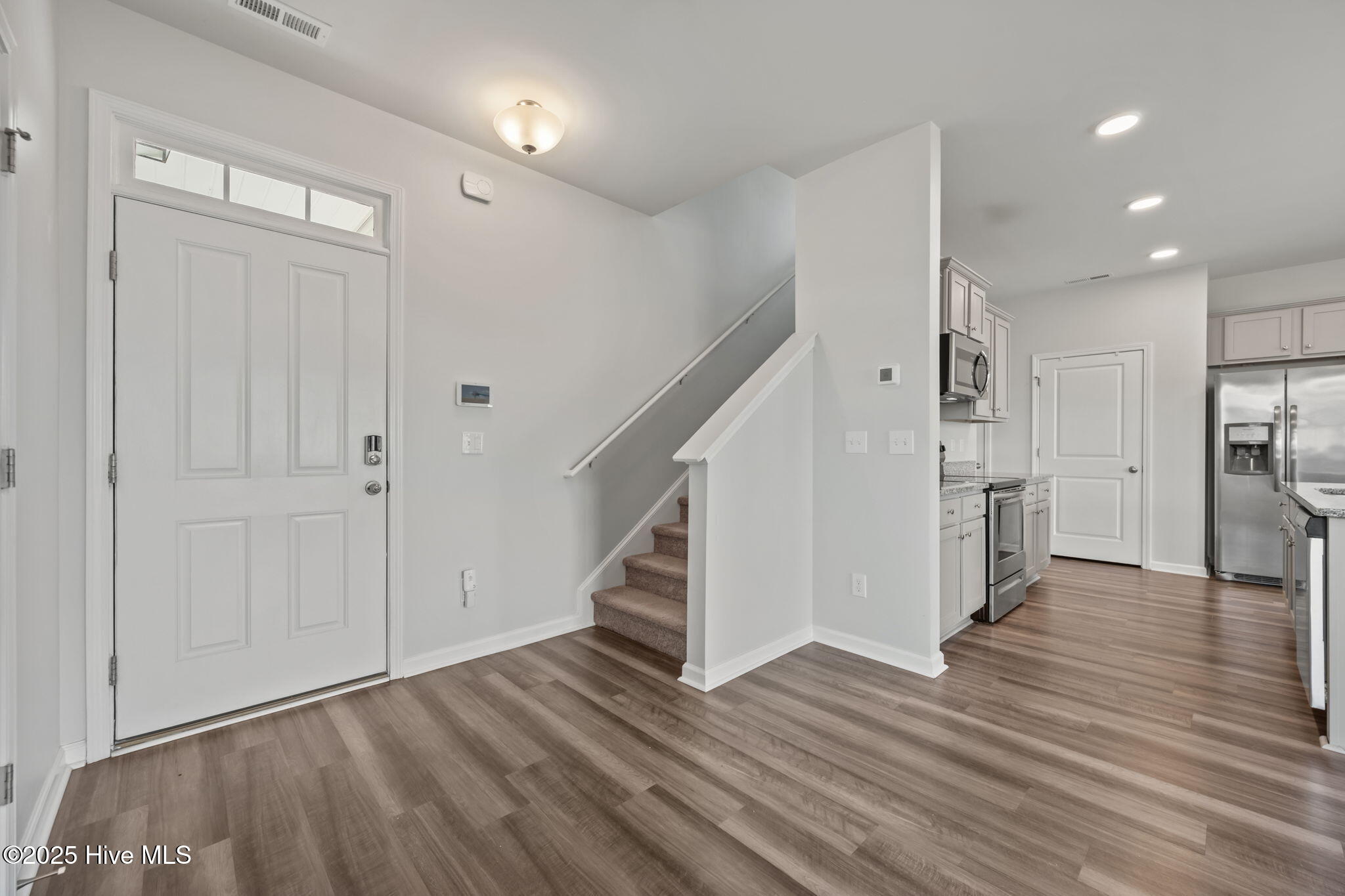 800 Lenox Drive Holly Ridge, NC 28445 - Photo 10 of 33 33-web-or-mls-_RAD7998