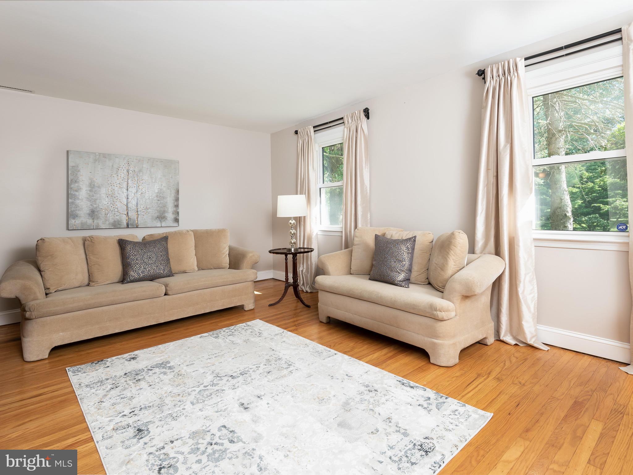 11 Cambridge Road Downingtown, PA 19335 - Photo 11 of 63 Living Room